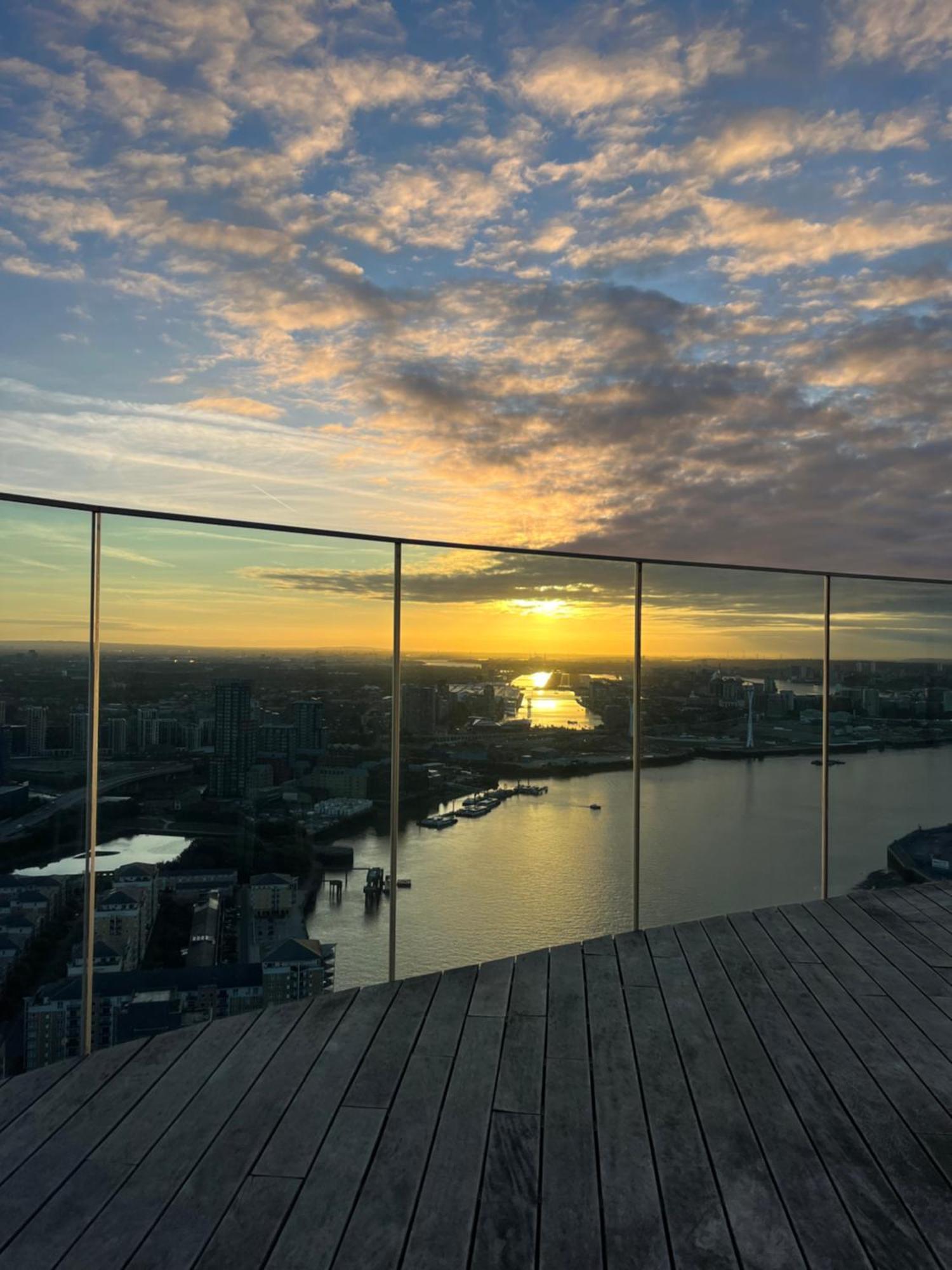 Apartament Luxury Modern 2 Bed Flat With Balcony And View - Canary Wharf Center Londra