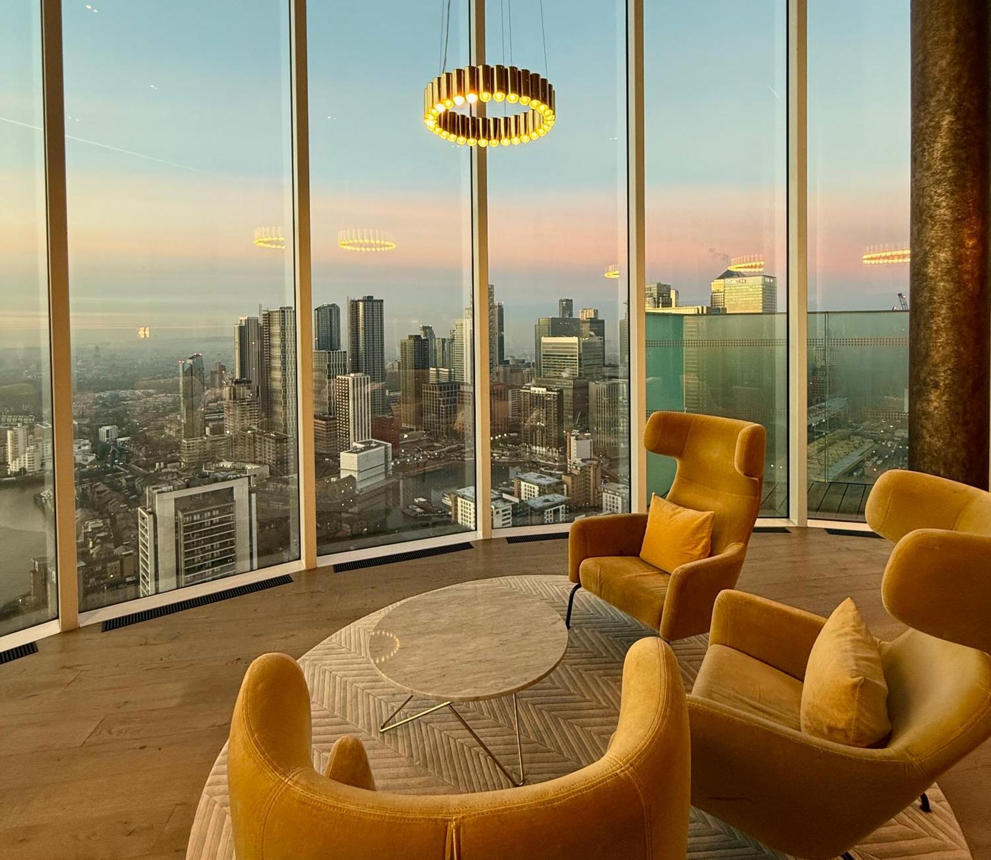 Luxury Modern 2 Bed Flat With Balcony And View - Canary Wharf Center Londra